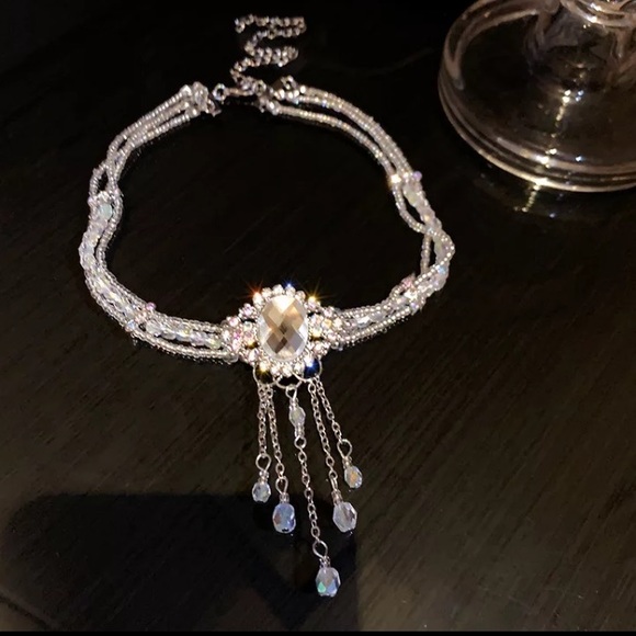 🌟 Gorgeous Crystals Tassel Chocker Necklace - Picture 3 of 4